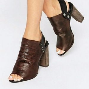 FREE PEOPLE "Picture This Heel" Clog Sandal Boot